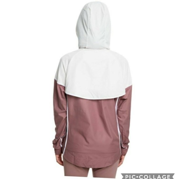 Nike sportswear wind runner hooded jacket womens Small - Picture 5 of 11